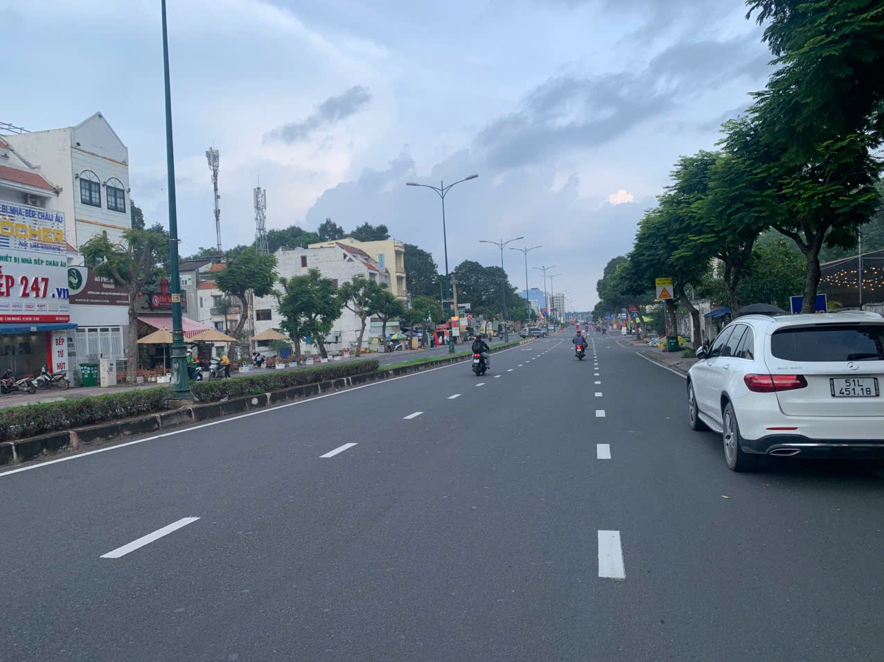 a12ee036-b924-40c3-9f9d-fd53b63e71fe