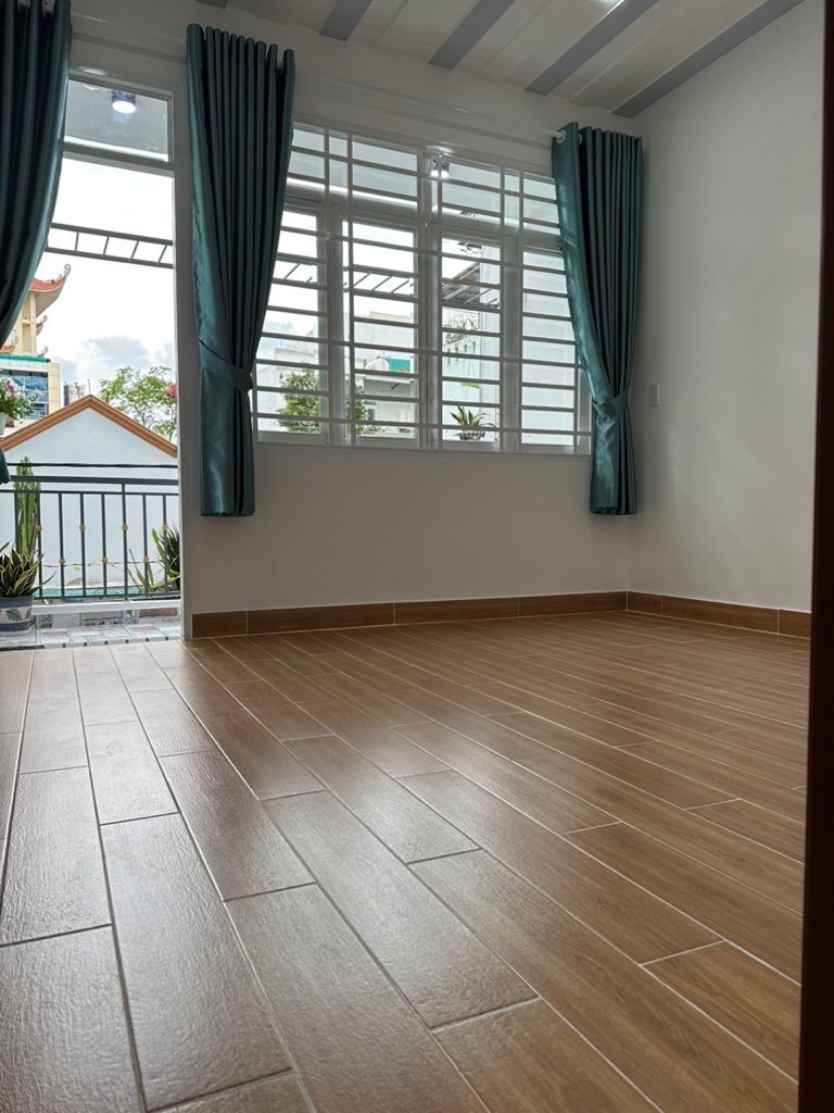 ban-nha-hem-xe-hoi-nguyen-van-khoi-4-0964364745