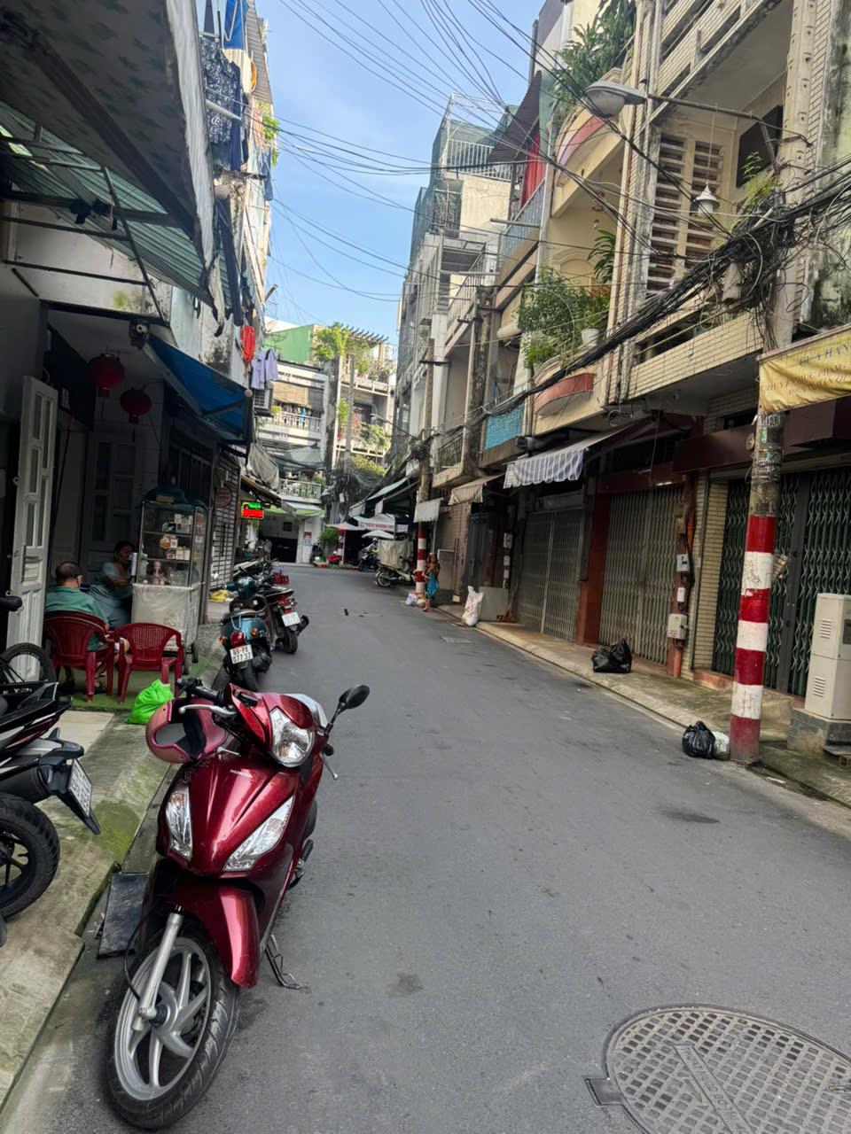 ban-nha-mat-tien-le-lai-ban-nha-phuong-12-tan-binh-0707318818-4