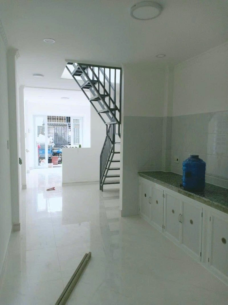 ban-nha-truong-tho-thu-duc-chi-hon-3-ty-sieu-ngon (3)