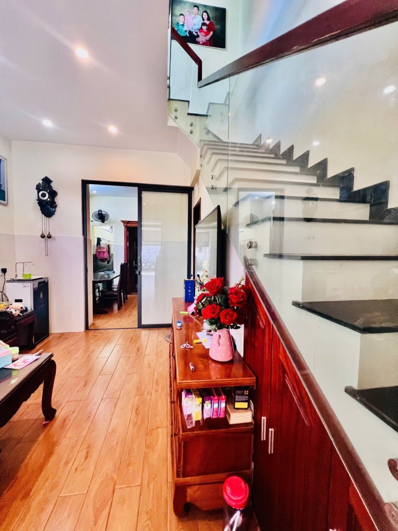 d8e74f7a91f1bcf51b992b24a9986fff.md