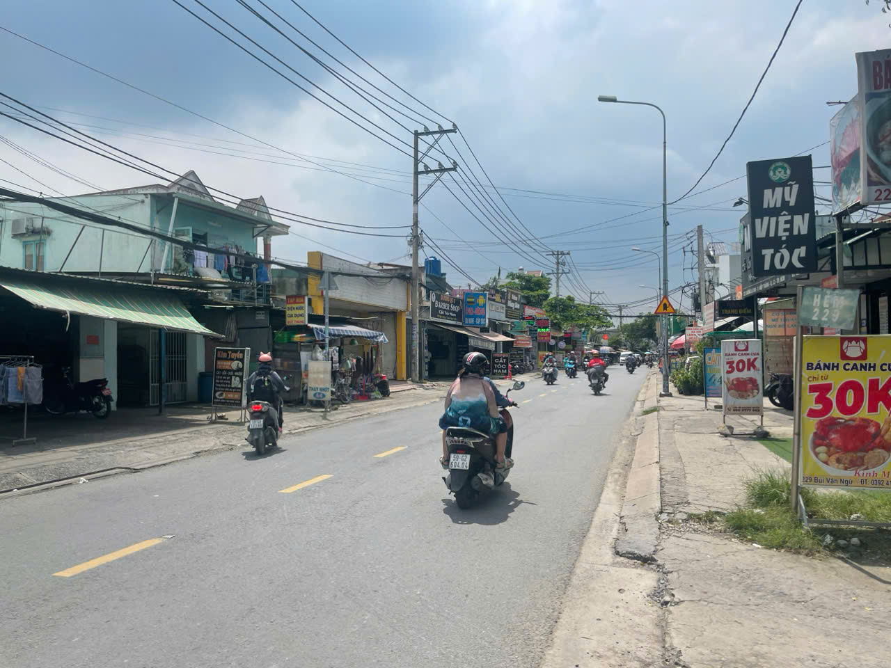 z5946200072683_2014e3594f125650cb25e3ced0bd3cfd