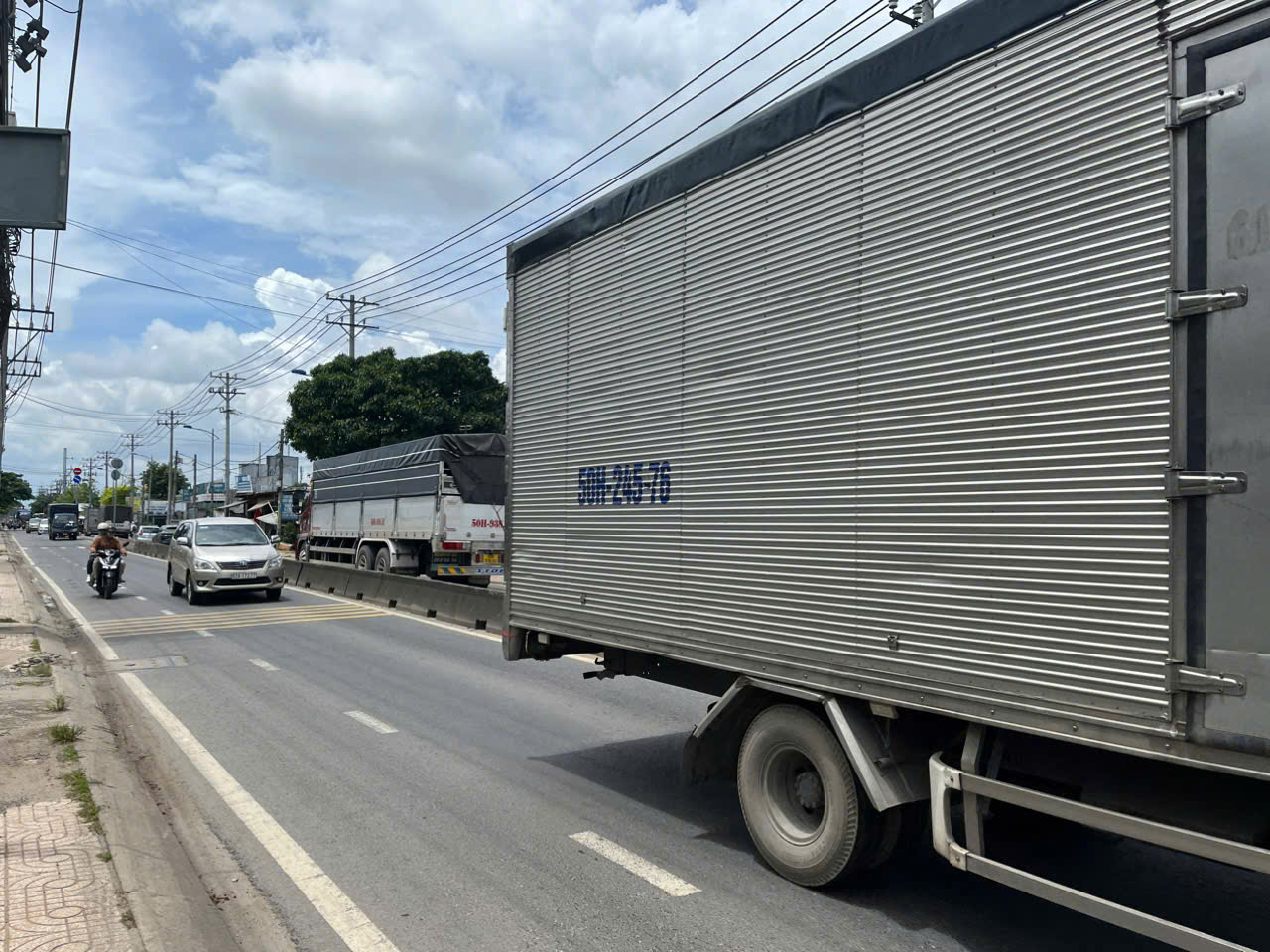 z6689016664637_a04ffb440381d5bf018bd266ea46d948