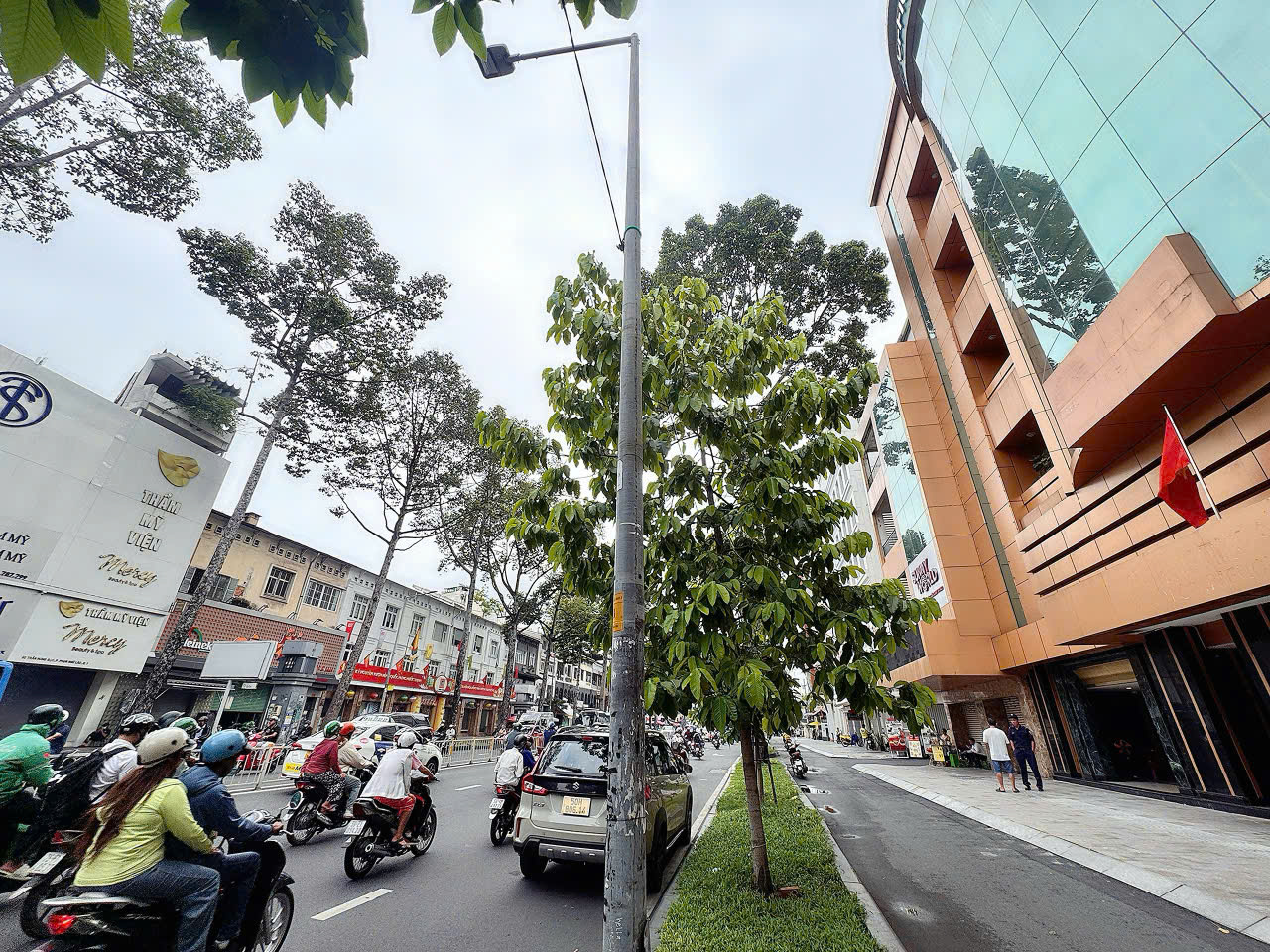 z7015162316857_8592c46e94619e97c53be7a01b8ebbc5