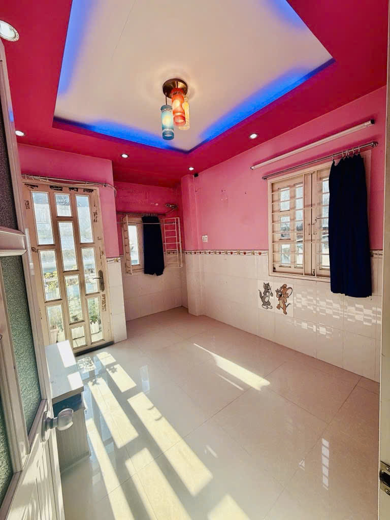 z7284160812732_7d8eb38777645b75317a503d75594565