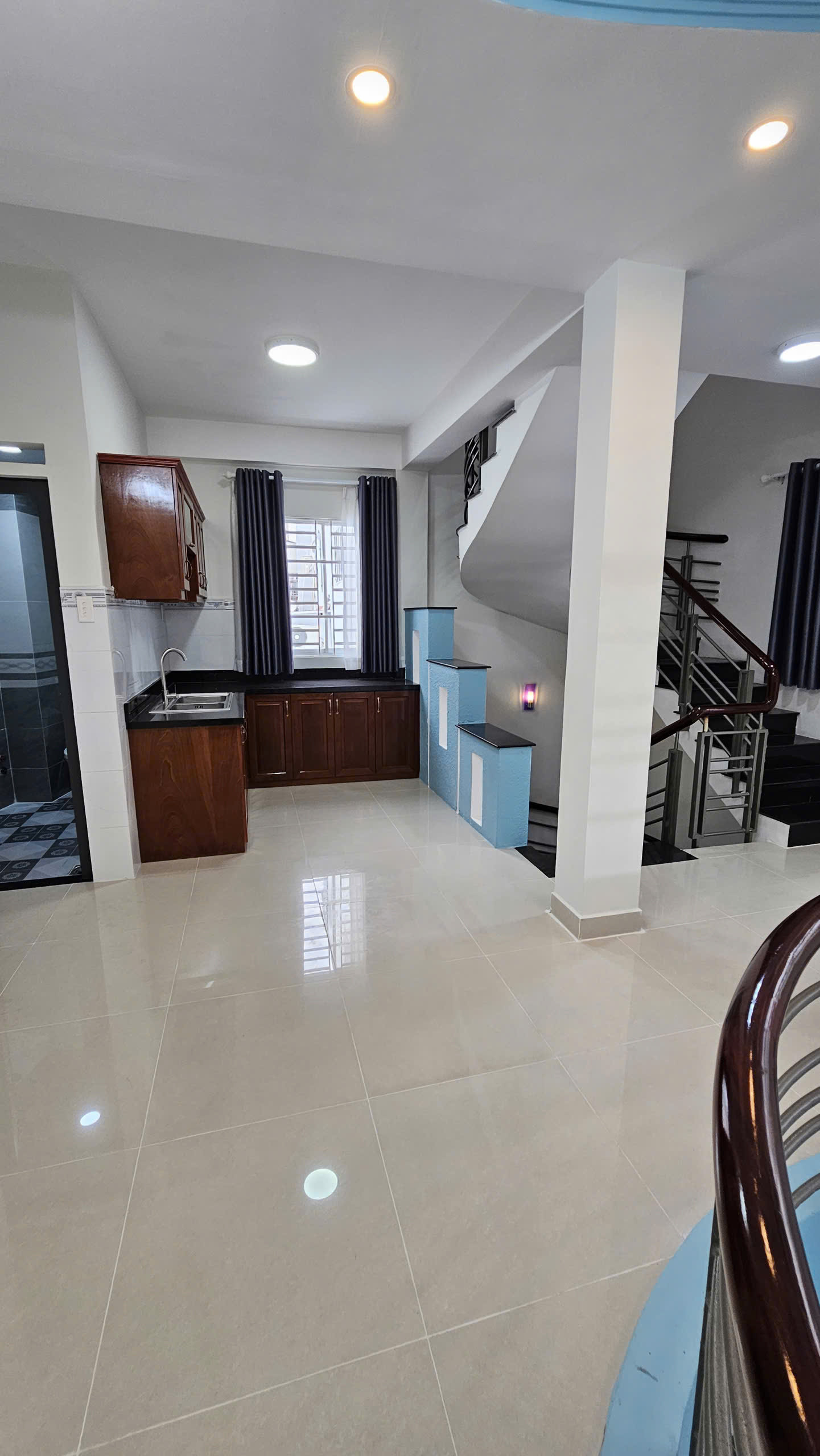 z7295674935726_e9f8f8b8914e6512ae3c923b4cb77f5c