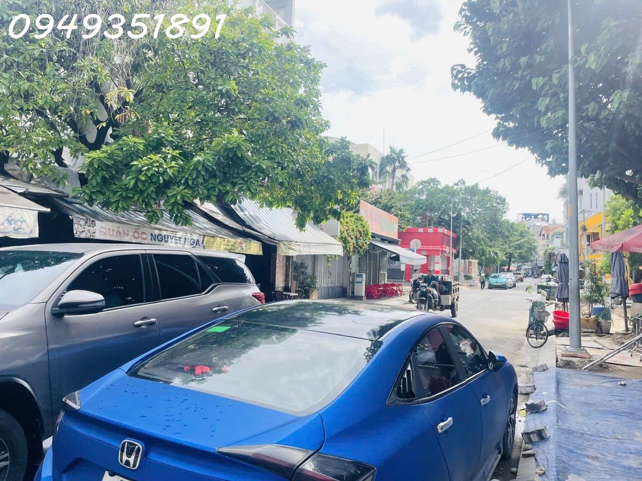 z7300691444678_68b1975713f4b8383d8c2d20652cd4b6