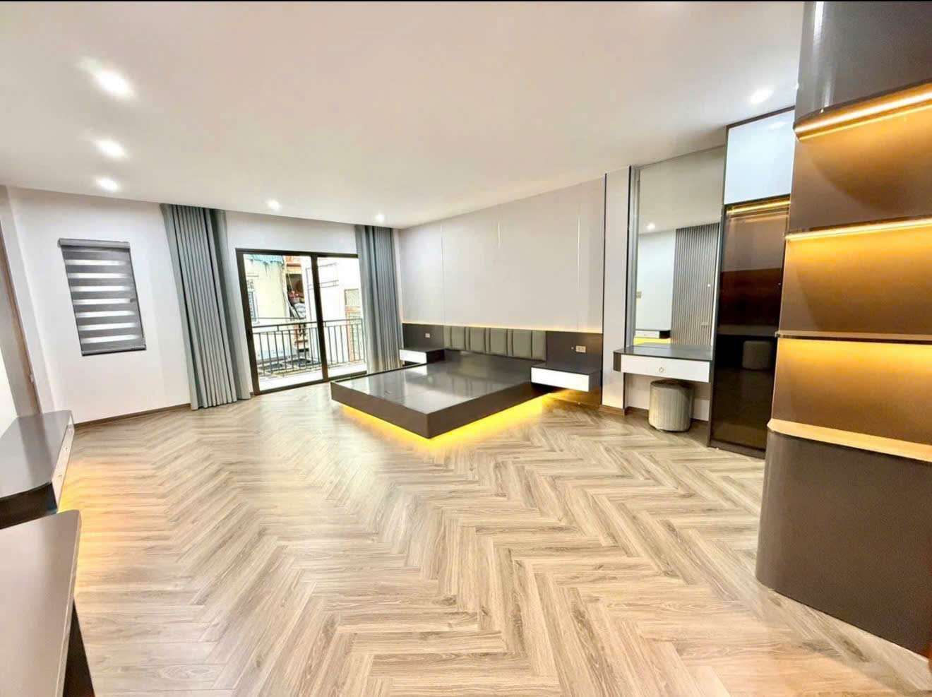 z7323636598073_5b4e80a83df4334a58f4db4dd3c6fab9