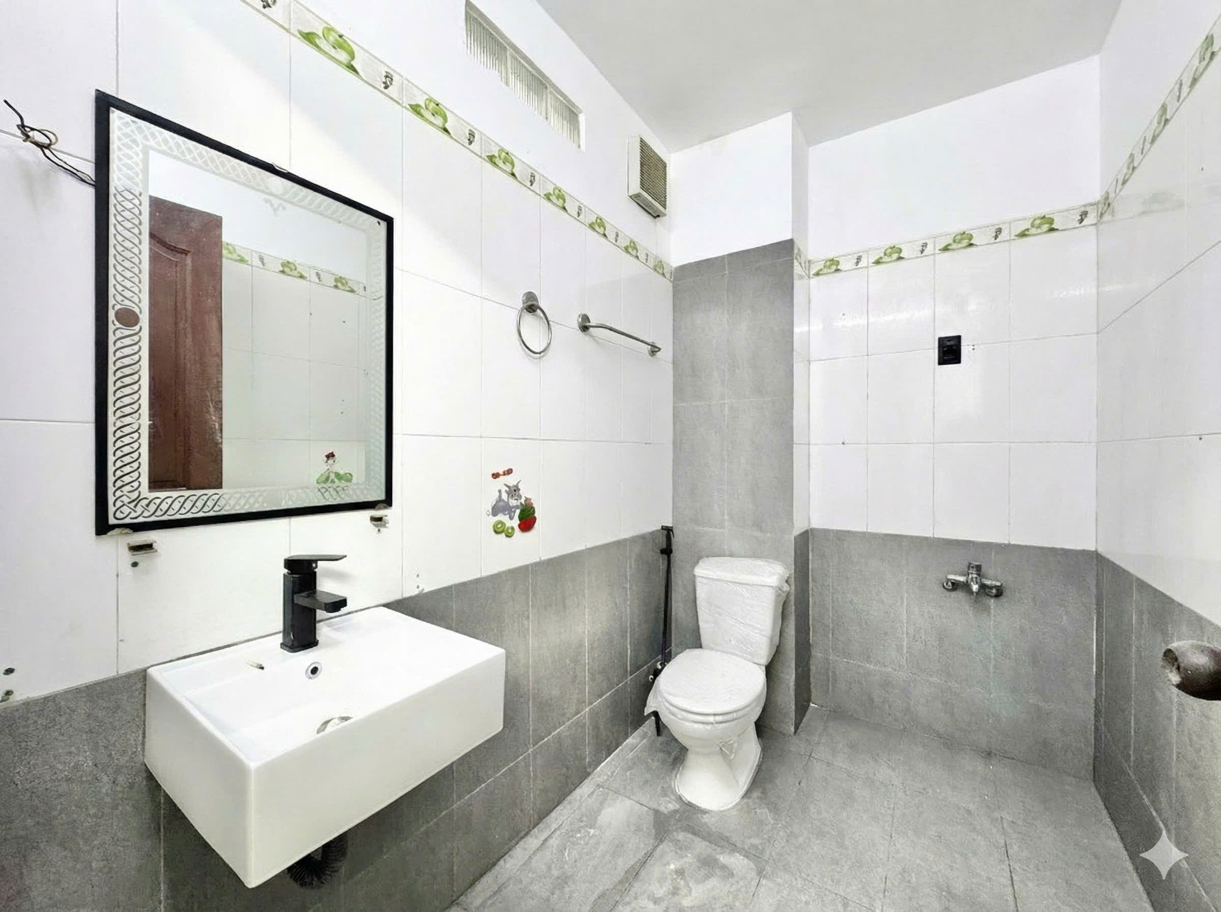 z7330548516524_87e344eae7054f030ab7393ab957cb6d