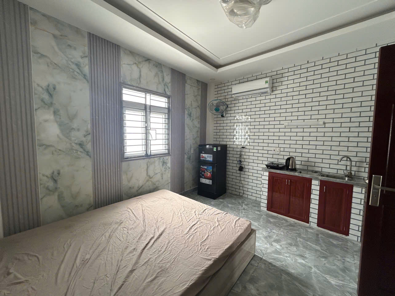 z7334105318605_8c8798dd00b2696f6330fab45a86937c