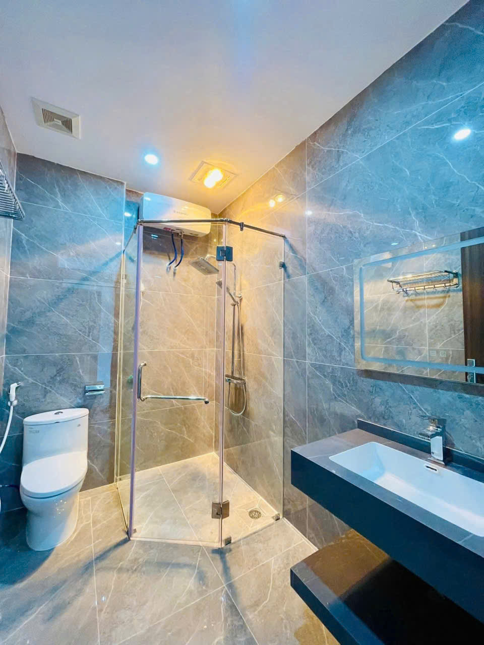 z7366716160197_17d30cf36a41a9812c910d1d64f3ae09