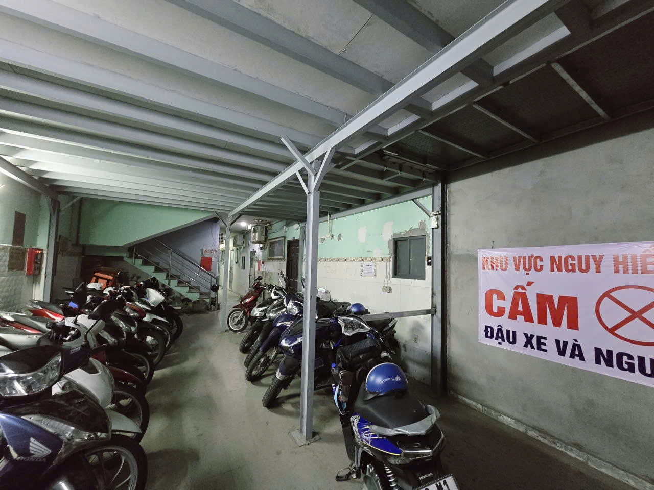 z7370676075027_42c76c17d80f471bf722a98348c46717