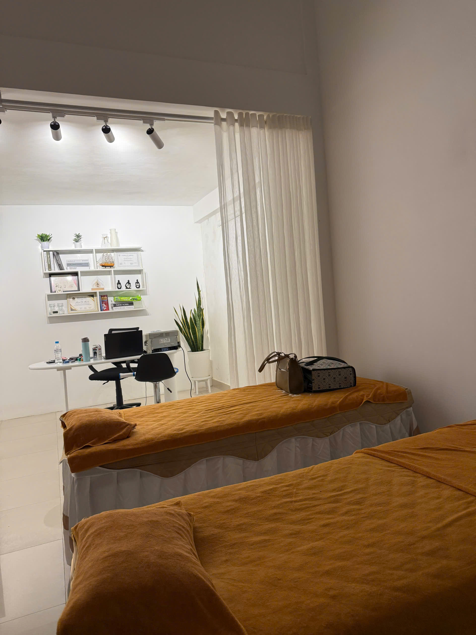 z7380871301193_1f5e1e28bcb025877c01a6fd3404efcb