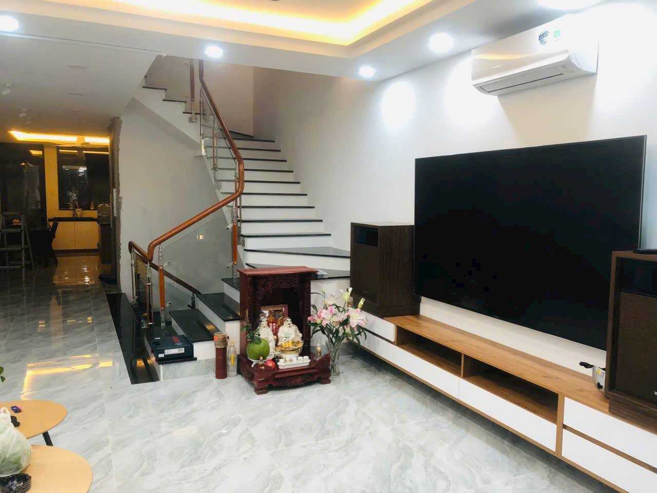 618772883_1315067963861513_5495007434096992146_n