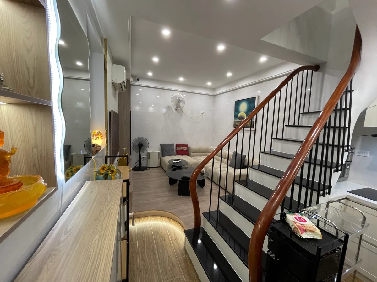 ad07c8bf-fa8d-5aaf-8271-3856bb596d2b