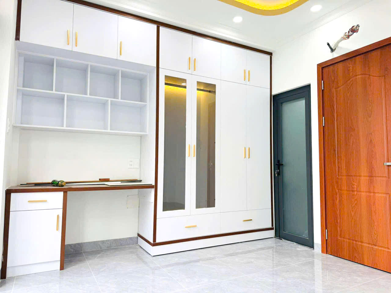 ban-nha-hem-xe-hoi-khu-vip-ben-song-hiep-binh-chanh-chi-8-ty-nhinh (4)