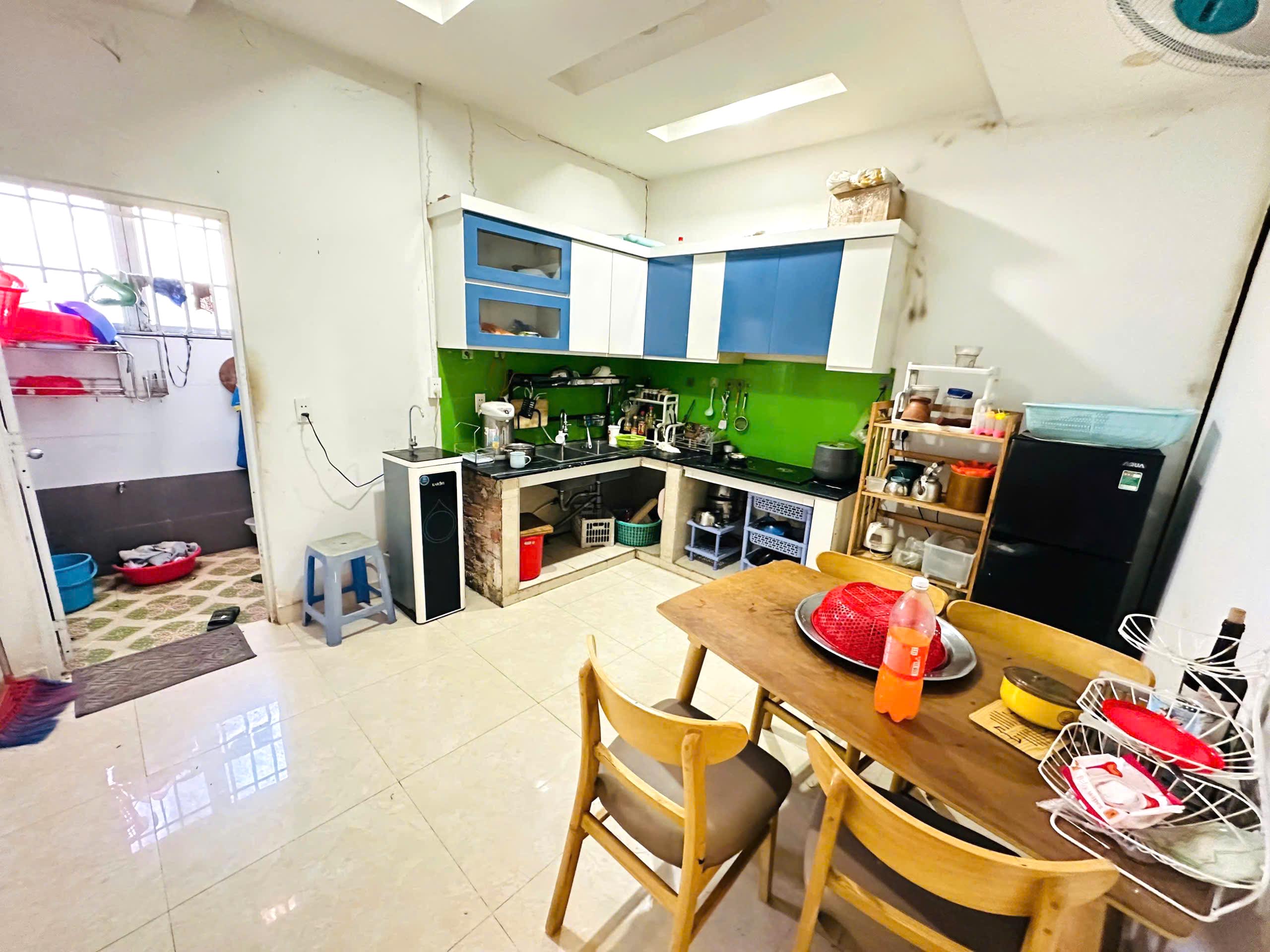 ban-nha-hem-xe-hoi-linh-tay-thu-duc-chi-4-ty-nhinh (11)