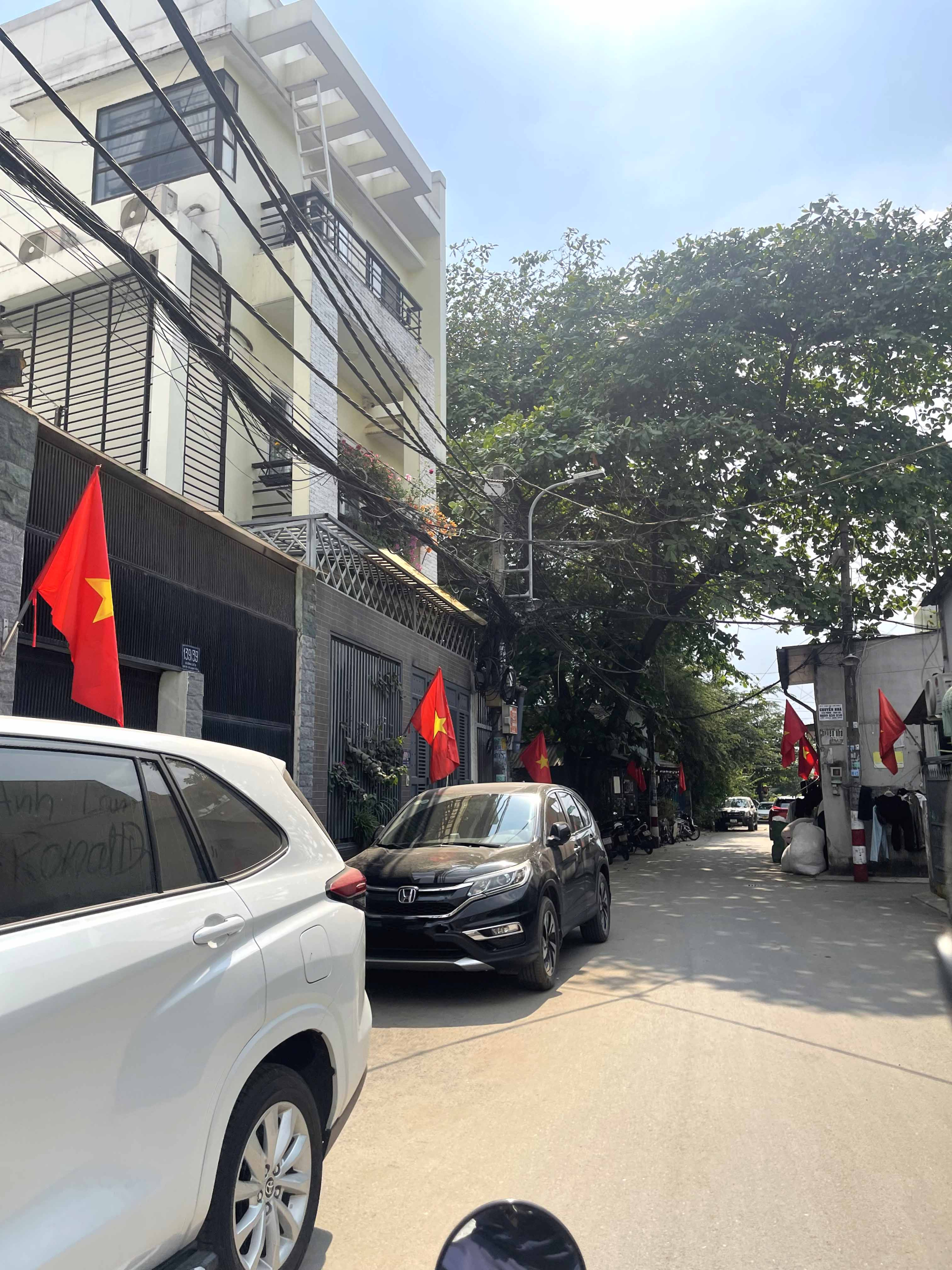 ban-nha-hem-xe-hoi-linh-tay-thu-duc-chi-4-ty-nhinh (8)