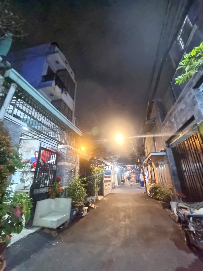 ban-nha-mat-tien-kinh-doanh-linh-dong-thu-duc-chi-9-ty-nhinh (1)