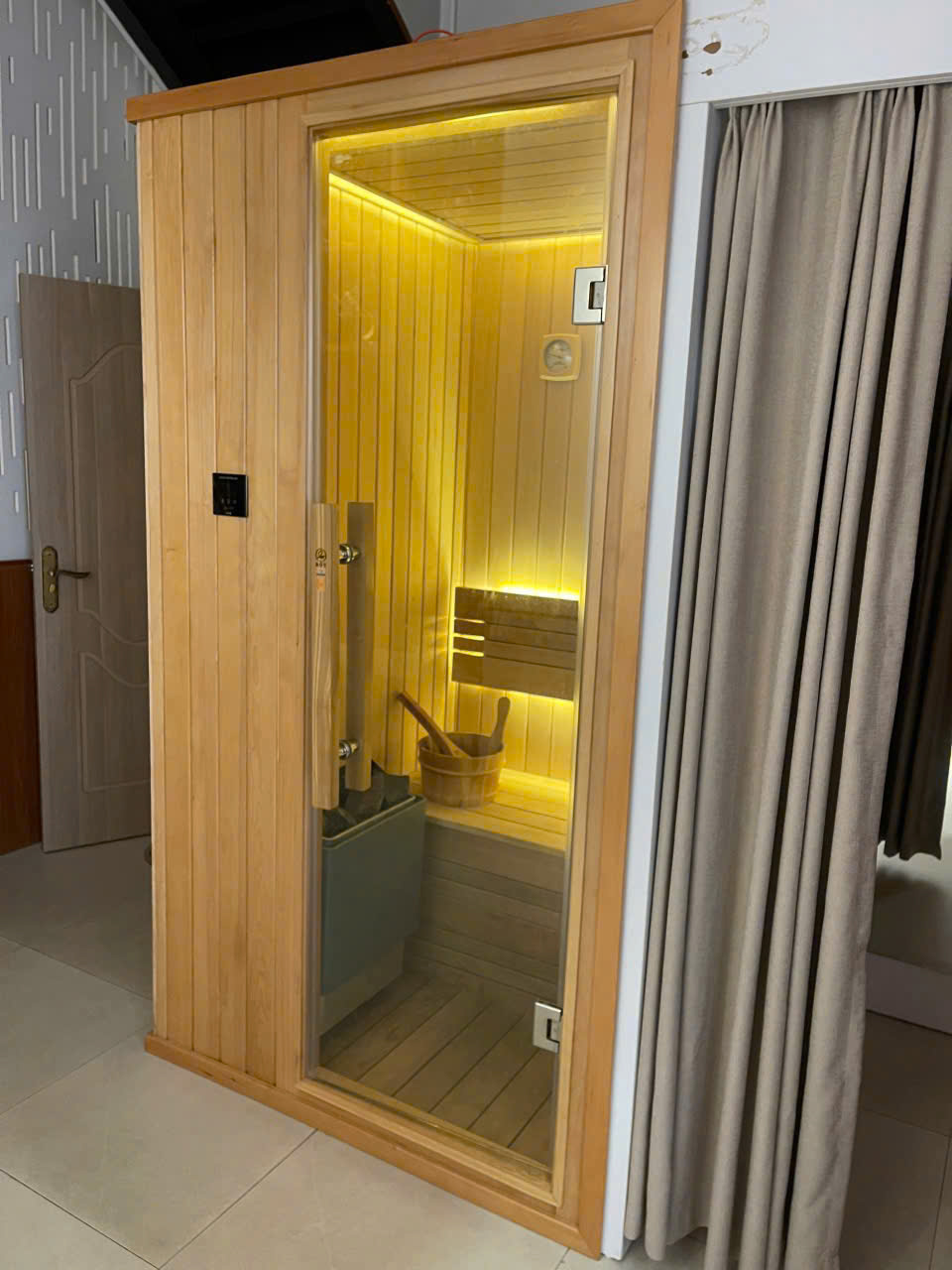 fbd5c8d6-e1e8-4b4d-bdda-1d5efb34979b