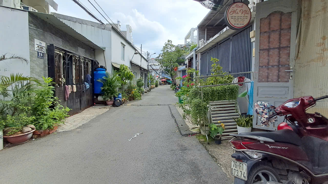 z5900278290968_68b822789a6707b0adee81d948bfd621