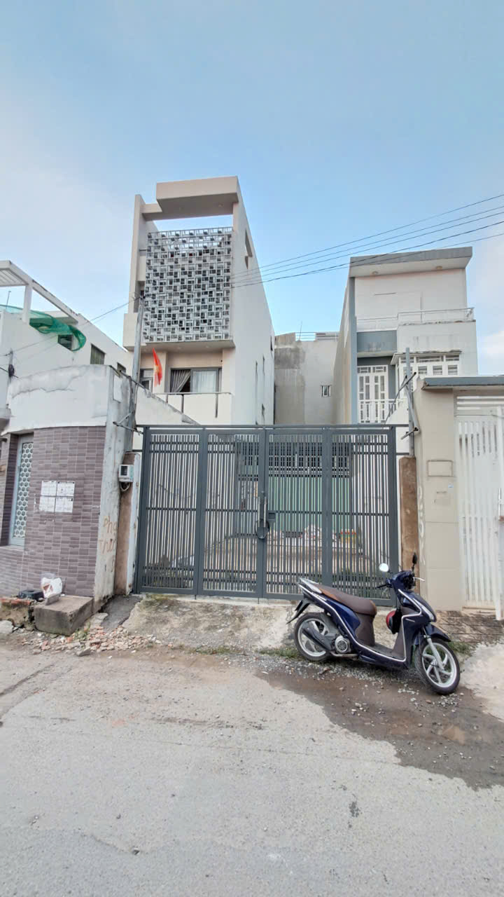 z5946343130487_d6b74a800f2be46367e6a361e759d41d