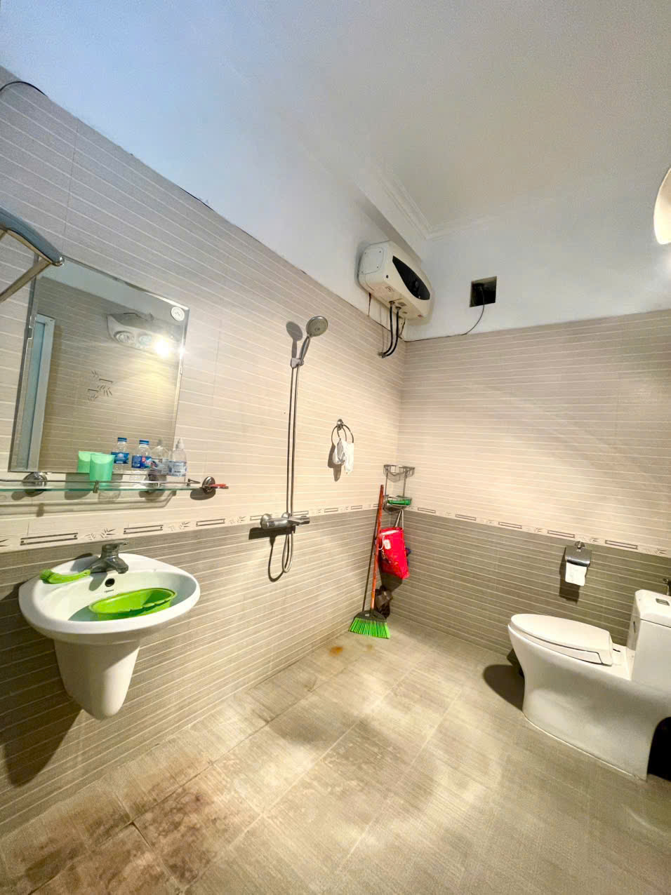 z6400529133414_8593212f446f23863e4d069ae1a27e87