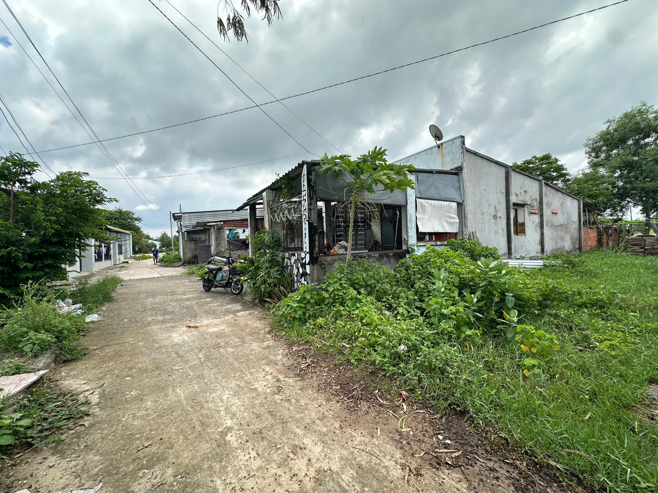 z6813809807299_15da2f623014cc474920b4674aea603c