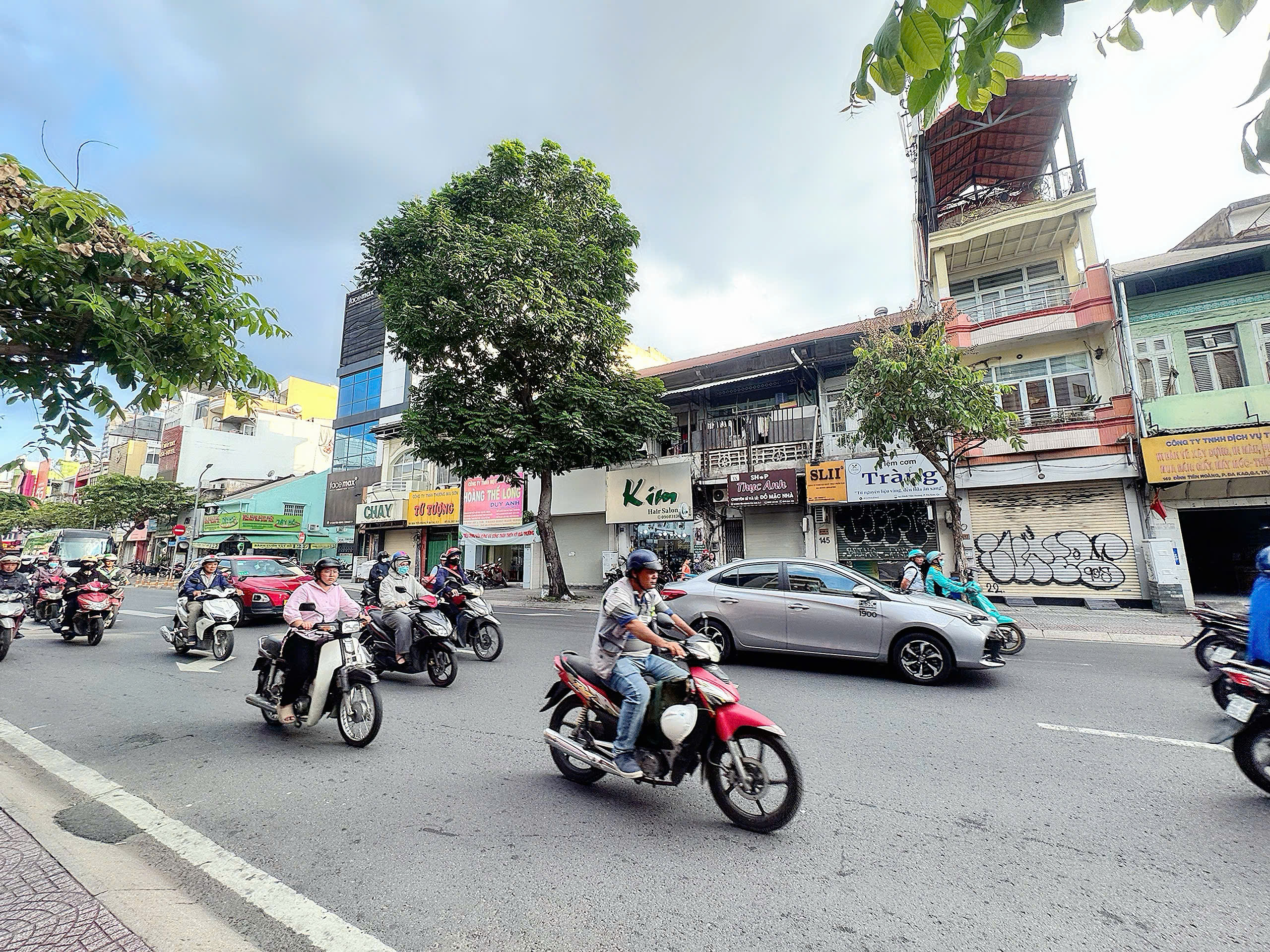 z7015183482384_6f8a527a9a2f7f644e8f430f07cc5c99