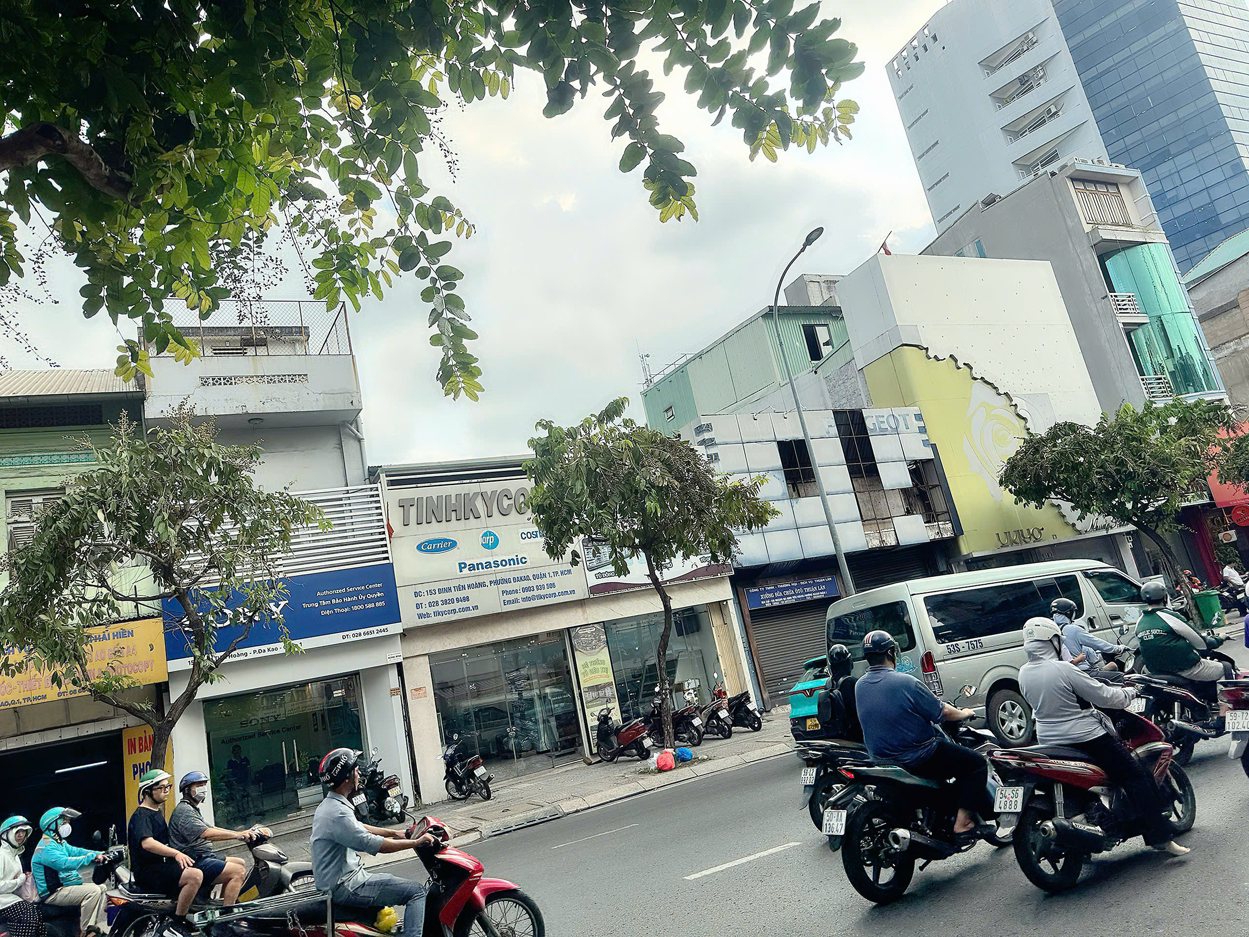 z7015183616595_c3db4426f9623d5d6b690f993e9e0aa8