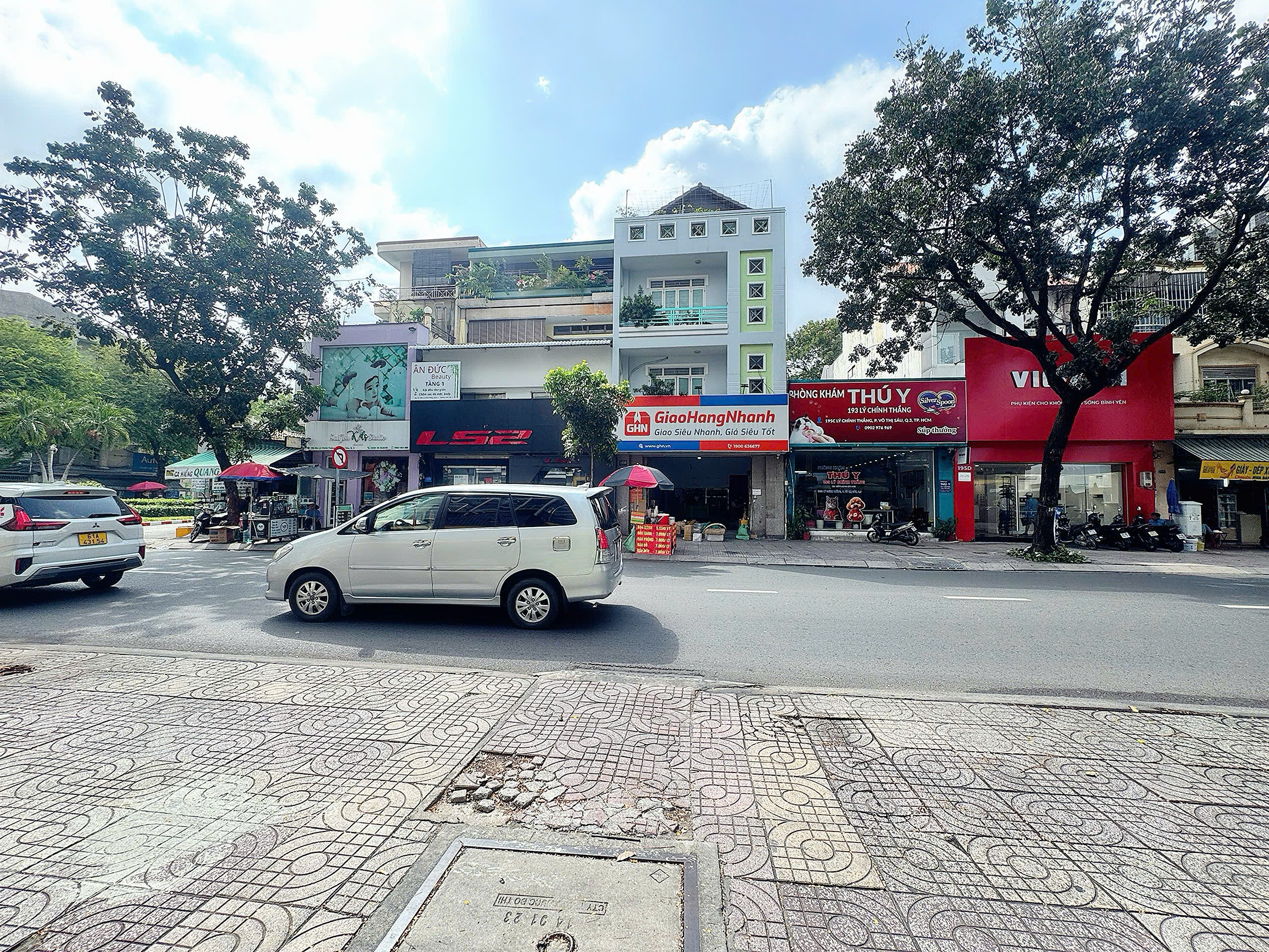 z7015184341914_60c6f6eab3c9b70e9fbd6d598088029c