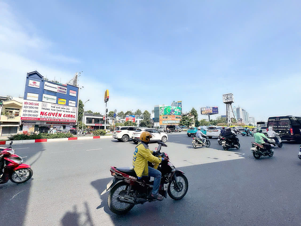 z7319654457284_71a7e84d2c66bd3eef3b9bde9eb43bbb