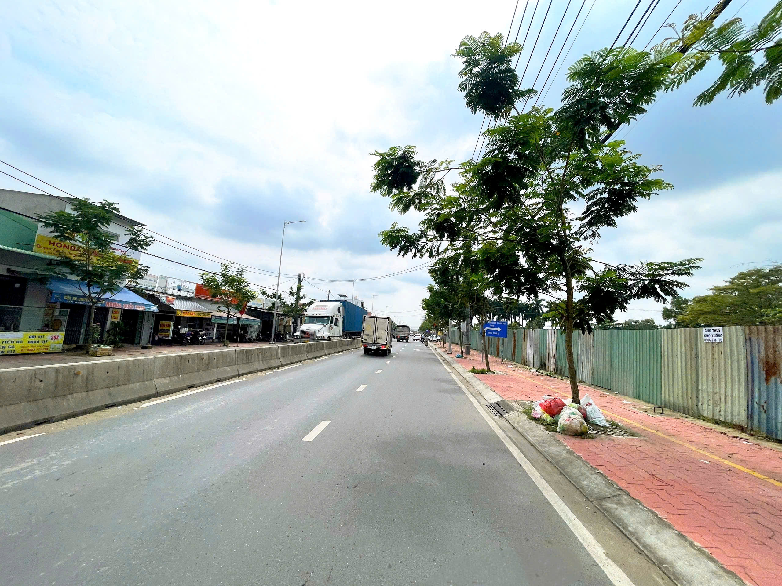 z7440406301207_6109f422f90b2434de106589f3fd00b8