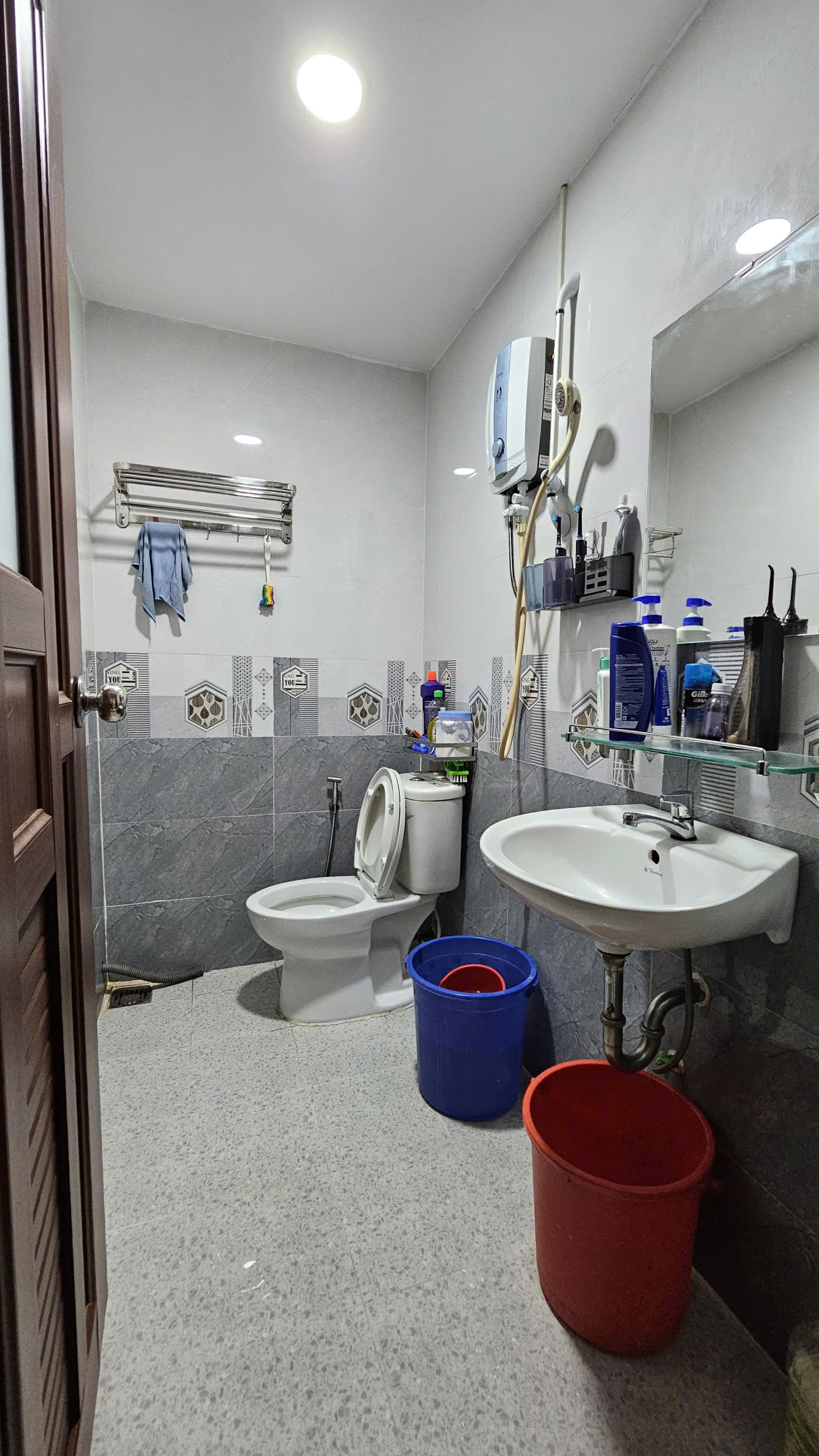 z7449480547813_1b30fe3e3ee93074545fb3ecf867c06f