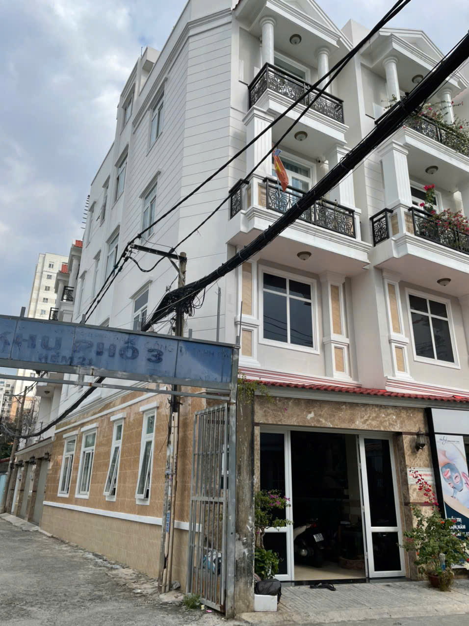 z7450202019548_f092aeef76f16395571cc8fc86a98181