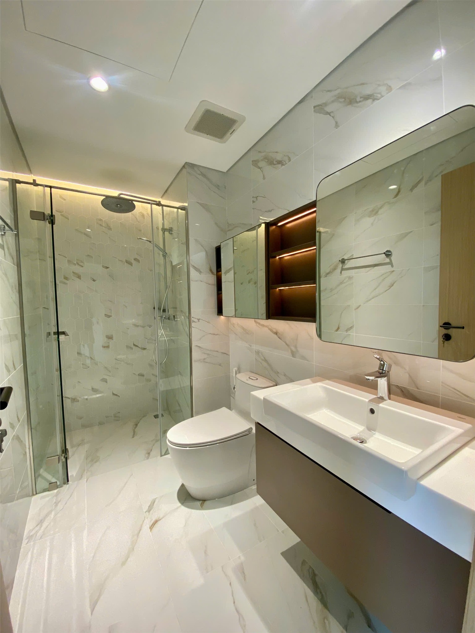 z7465632104290_0a4970673f81d68a628329dde57e9415