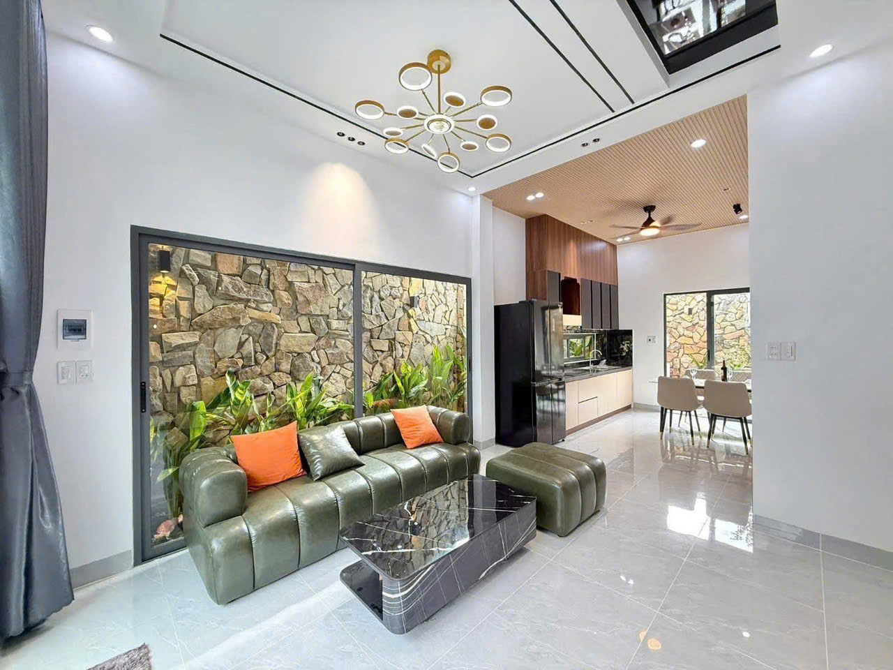 z7470693337020_67374119c9886ba80118c3f7f9267ebe