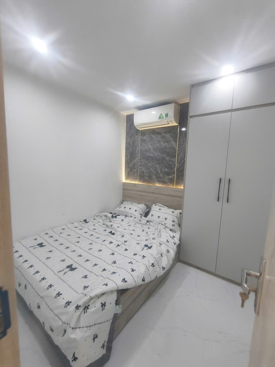 z7470708802307_f50ec2928a1e6660170687bf7318331b