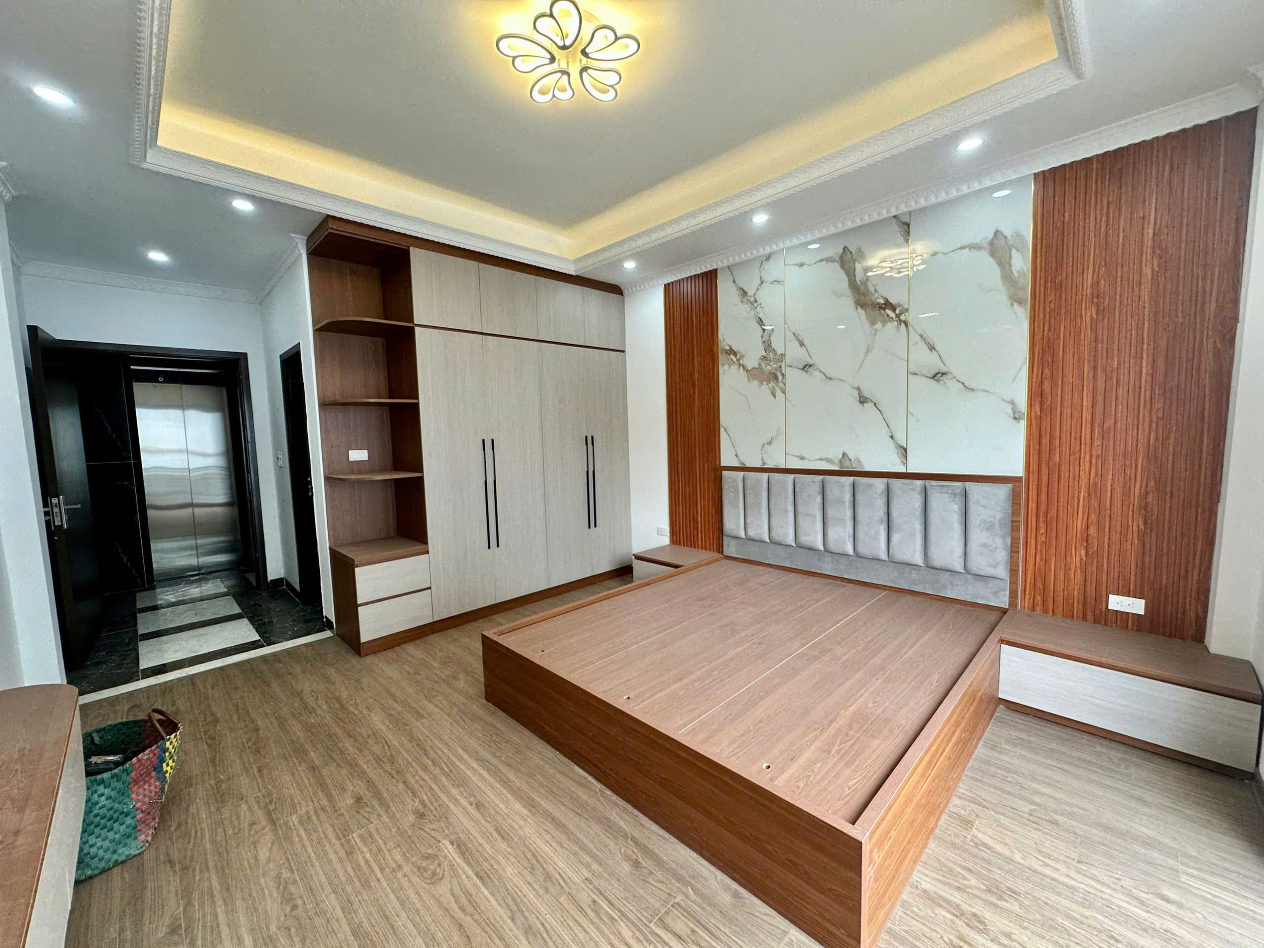 z7476543035893_bc37682df159c9fd0757ed751f0852bd