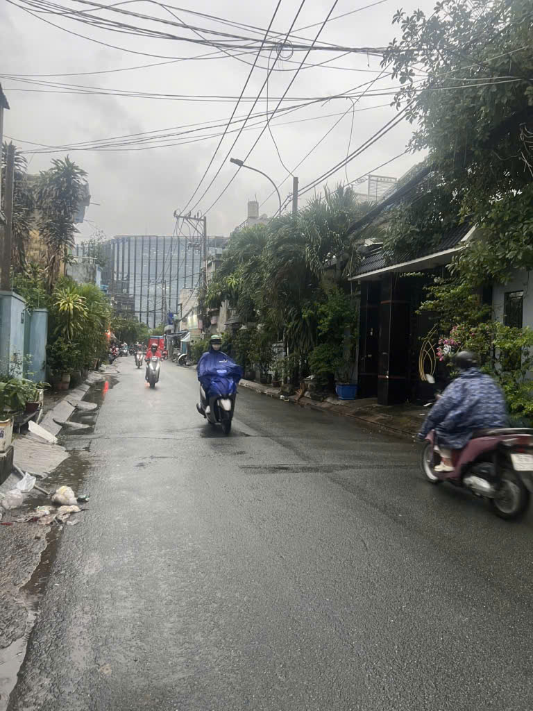 z7477484548645_f4b667d358711f67bc324172a7970739