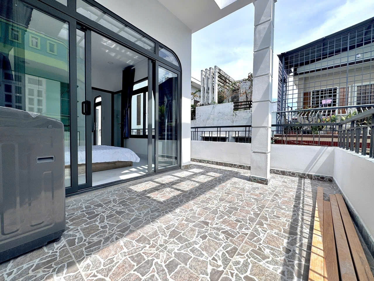 z7477580735311_5f0d9e043190dc81c1a4fde9ef9852a2