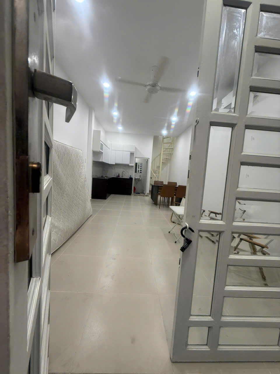 z7480558222025_461c7ce177956d0d9972ee5f439041d1