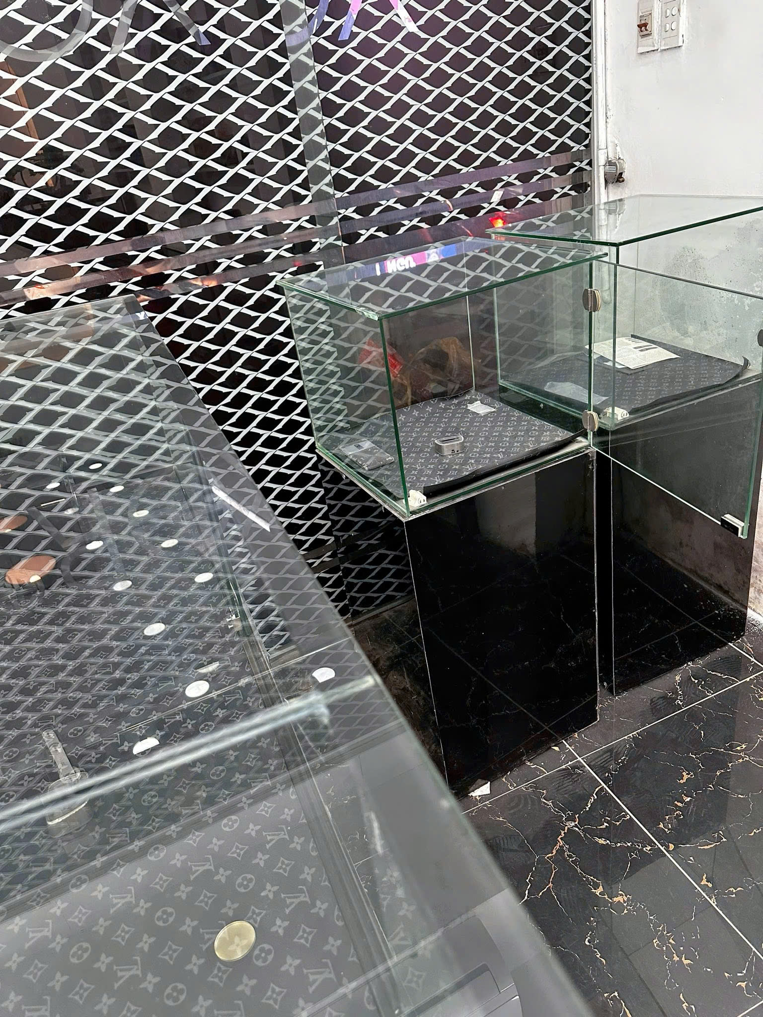 z7482598925806_7ac13123e4fbc964305083373b216ca3