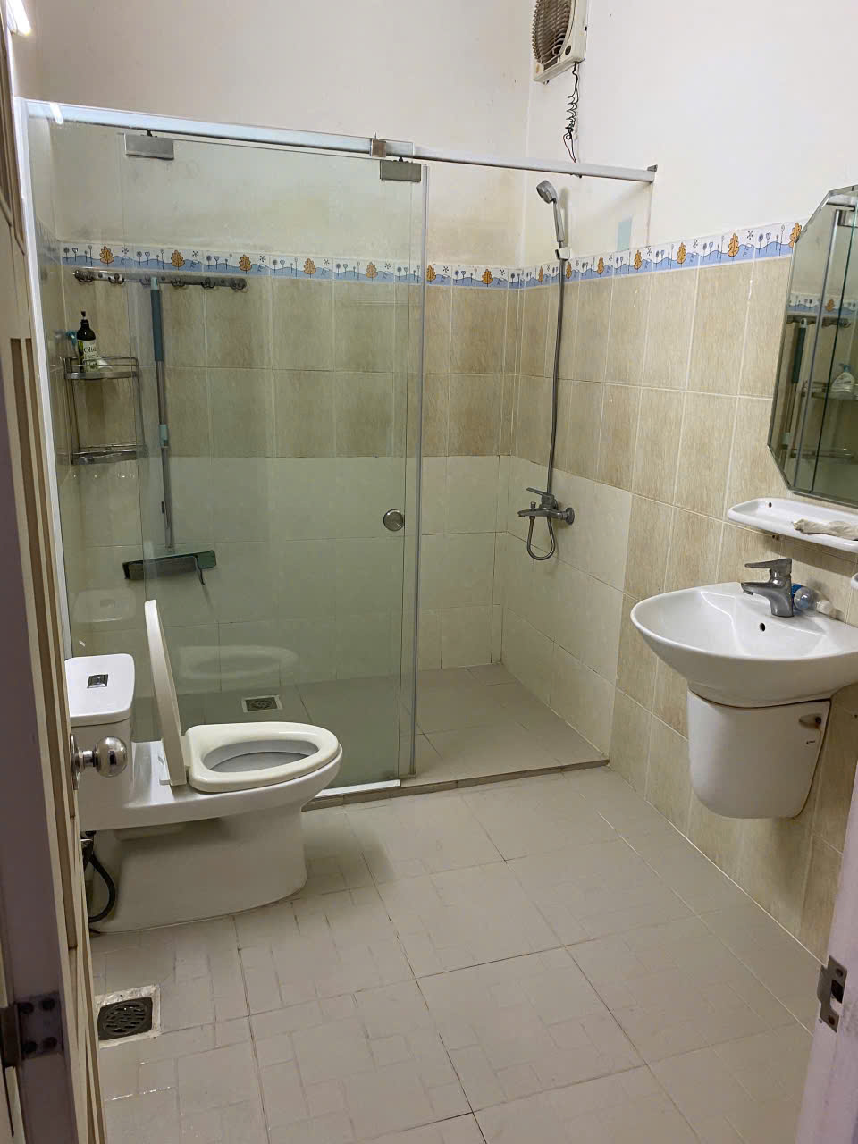 z7485533848074_62789769c42c730df1befff6ff50685d