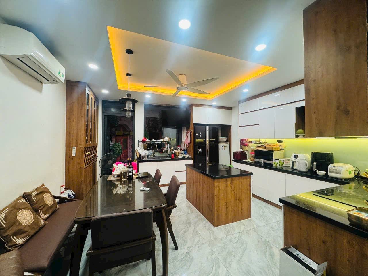 619464804_1315067770528199_2677158045770411585_n