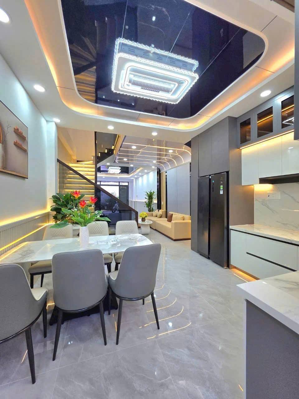 619955201_1317385576963085_5202505173083570790_n