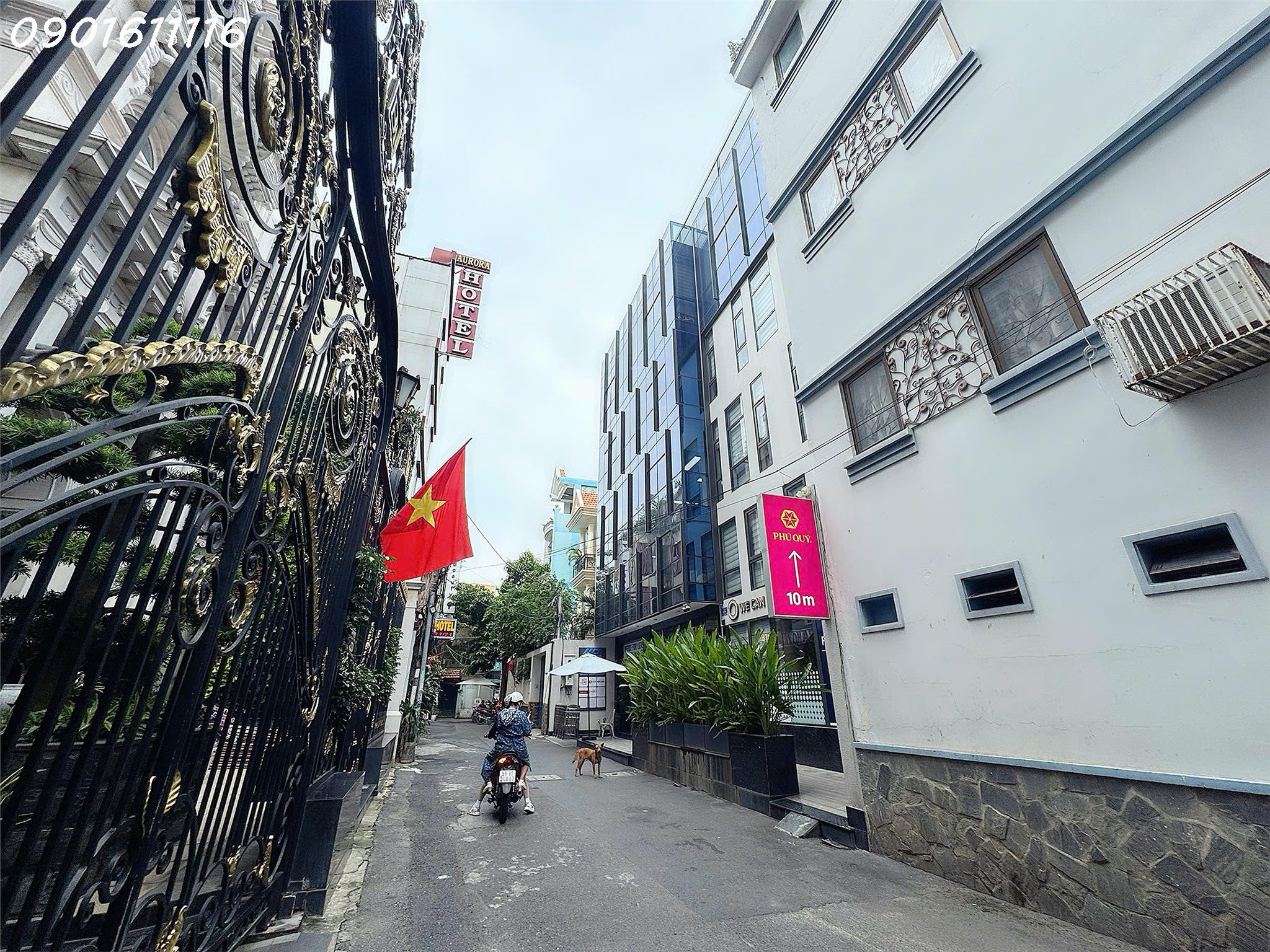 z6736963651063_8ef4e4920ae9ad5f306623c1c7b24fd6