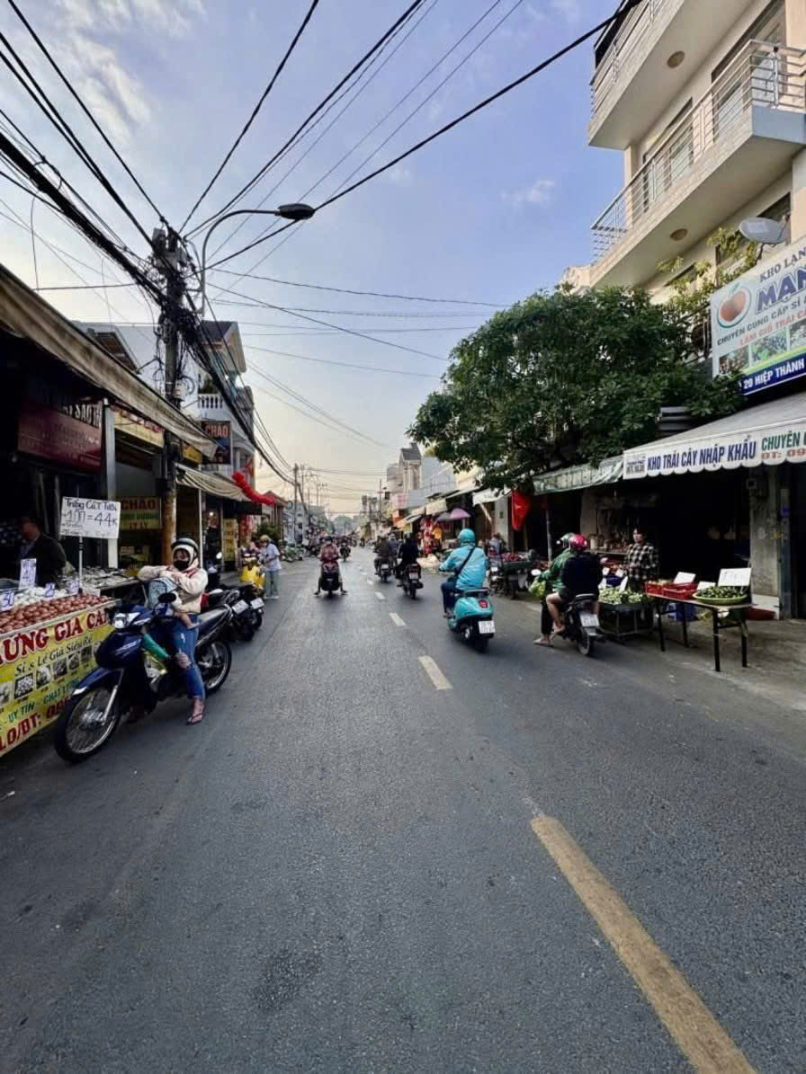 z7438436687156_29eecbb3e59843bbcffa3afd8753cafc