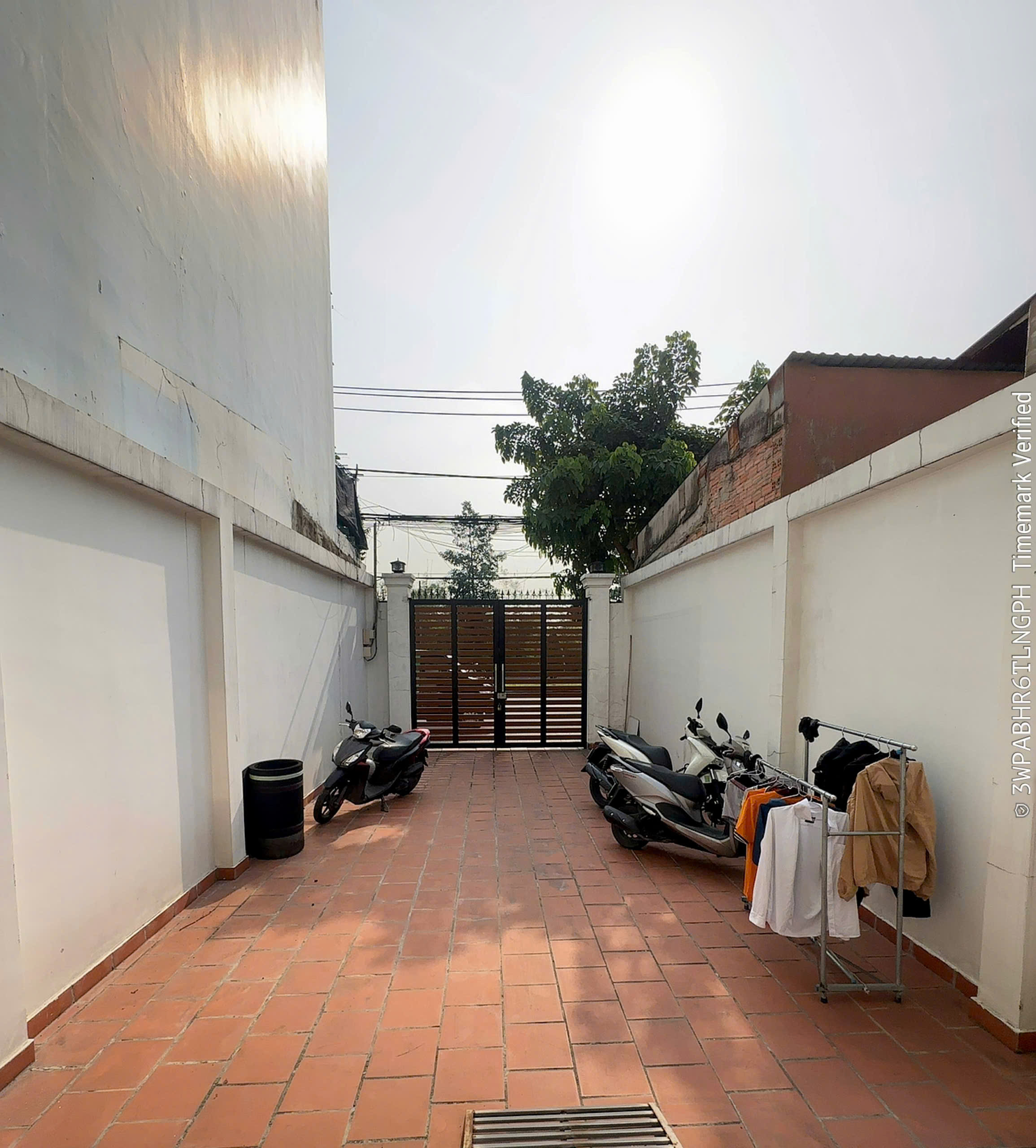 z7461811573520_5ece5f04fcfe803aa5c694d46b1486a4