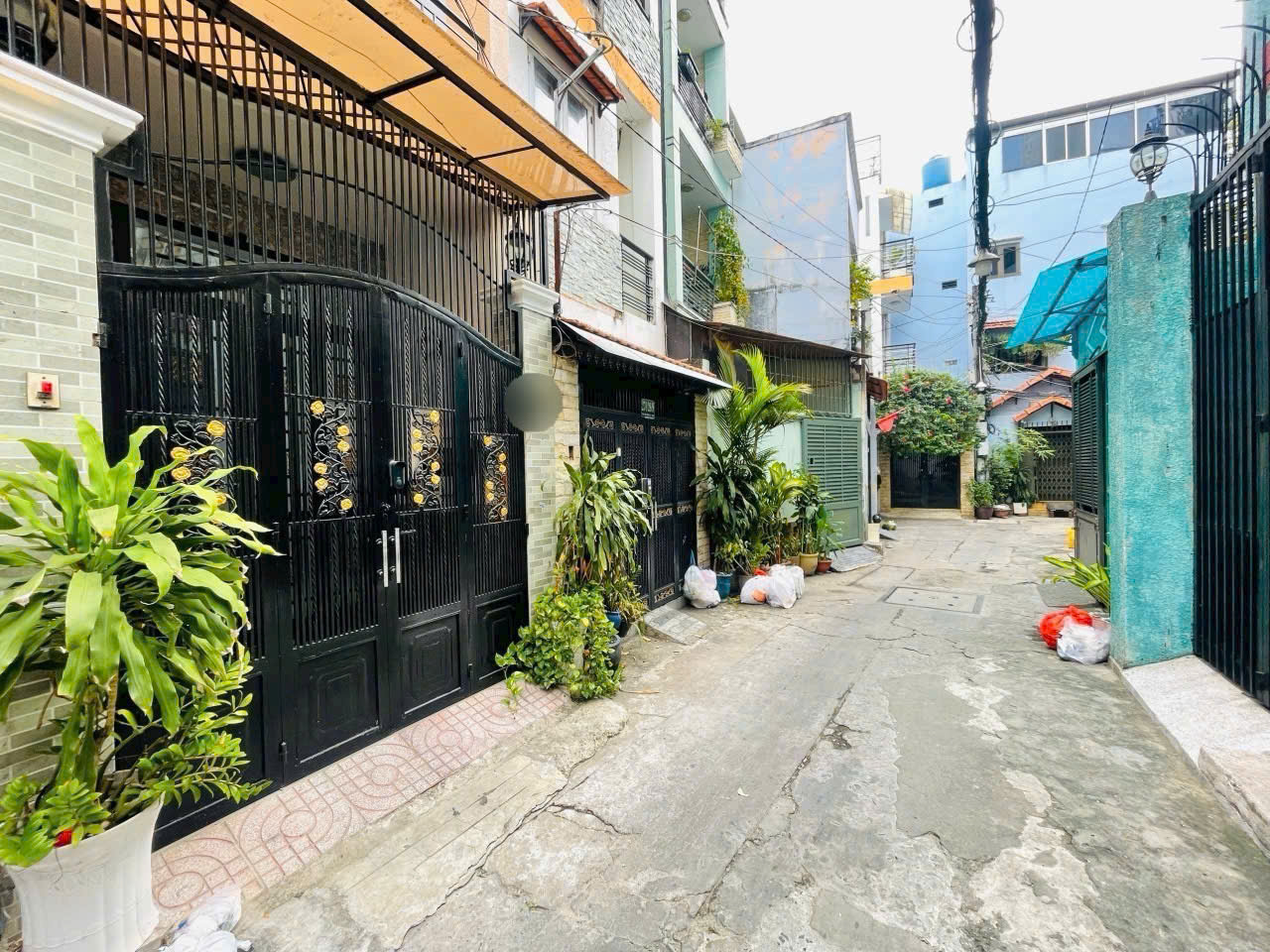 z7494460040511_5748822fb754c71c8ff1773d462a4dcf